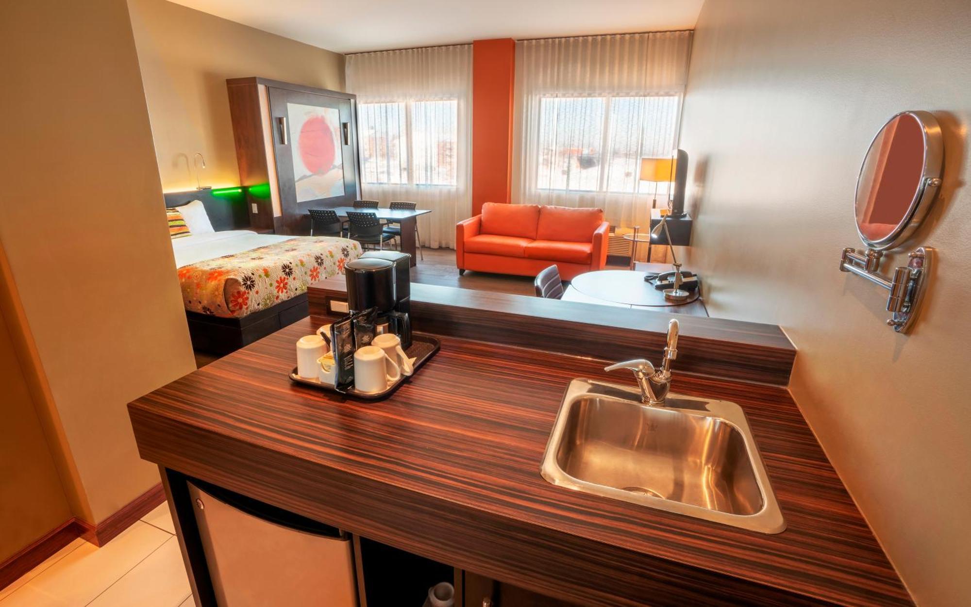 Hotel Must Quebec City Room photo